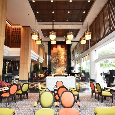 Century Park Hotel Bangkok Exterior photo