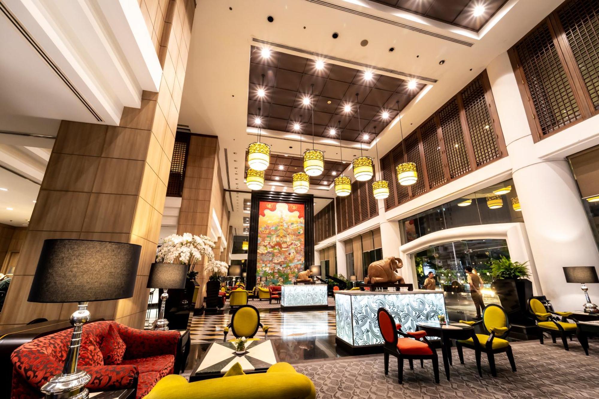 Century Park Hotel Bangkok Exterior photo