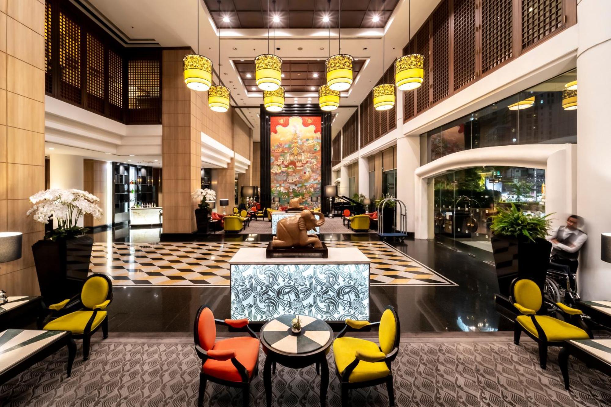 Century Park Hotel Bangkok Exterior photo